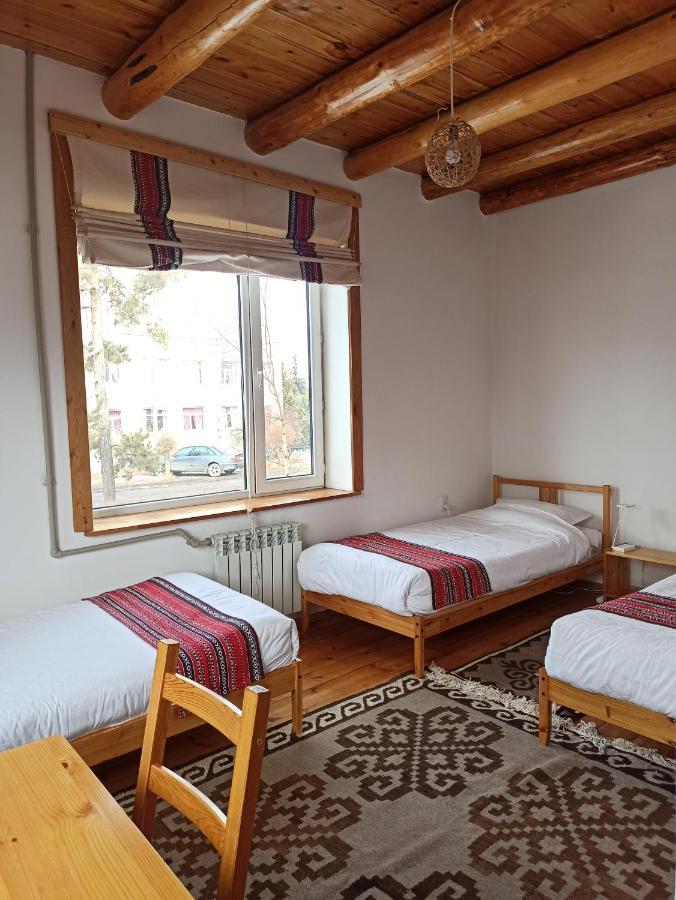 Hotel Matsunoki à Karakol Extérieur photo