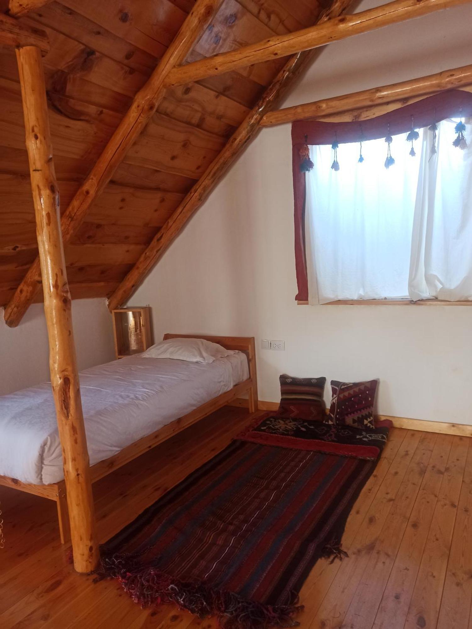 Hotel Matsunoki à Karakol Extérieur photo